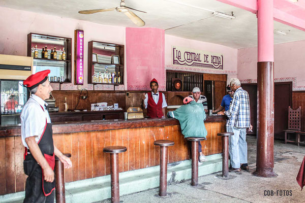 Havanna - Kubanische Bar-Fotografin Bosselmann