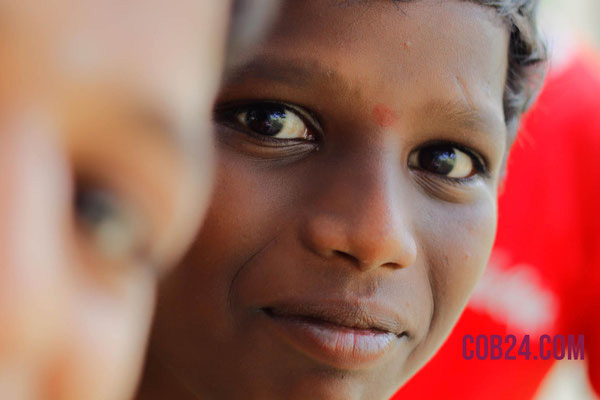 Gesicht eines indischen Jungen-Corinna-Bosselmann-Fotografie