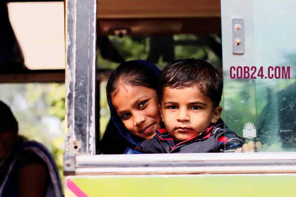 Corinna Bosselmann Fotografin - Indien-Mutter-und-Sohn im Bus